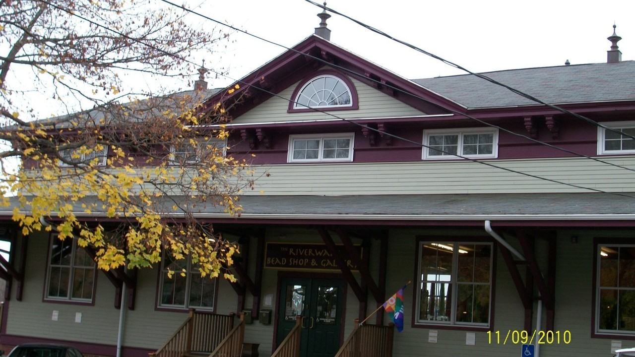 32 Elm Street - Photo 2 of 9