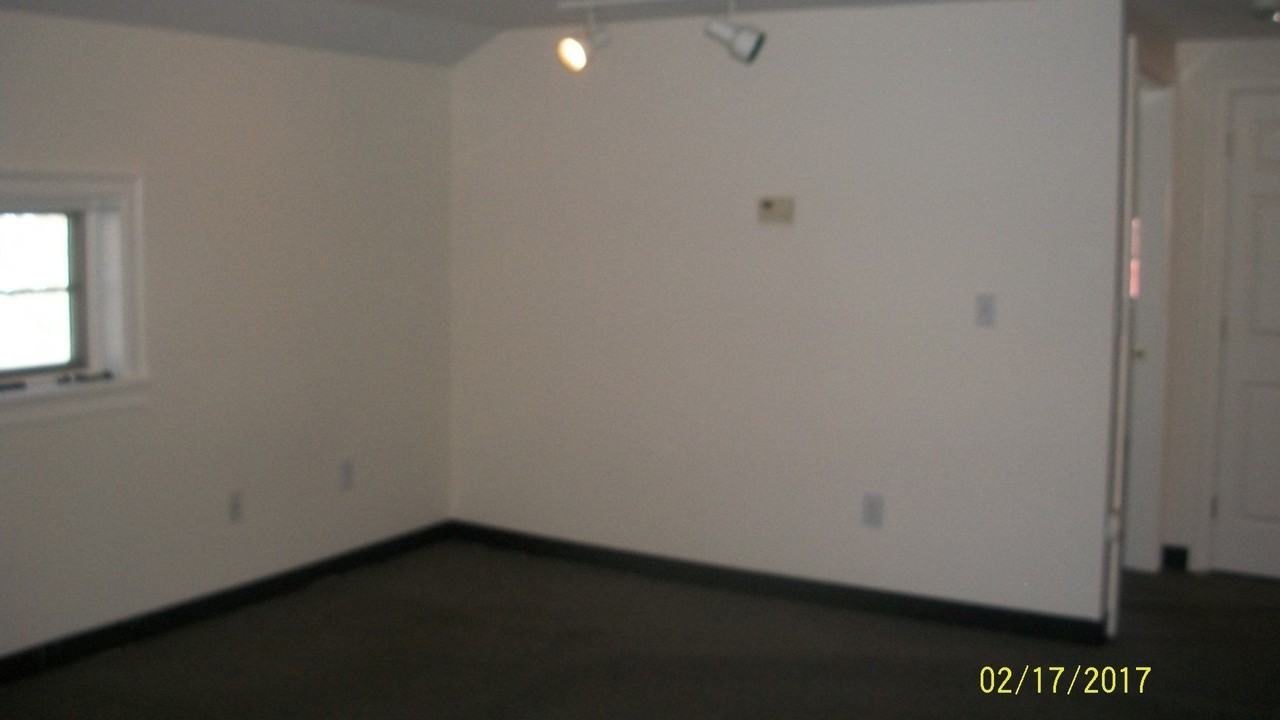 32 Elm Street - Photo 3 of 9