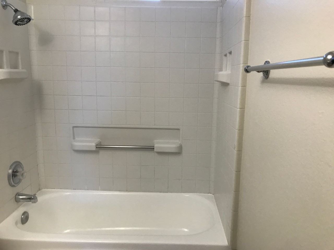 1325 Carville Dr - Photo 3 of 11
