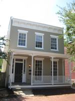 featured image of 715 W Clay St