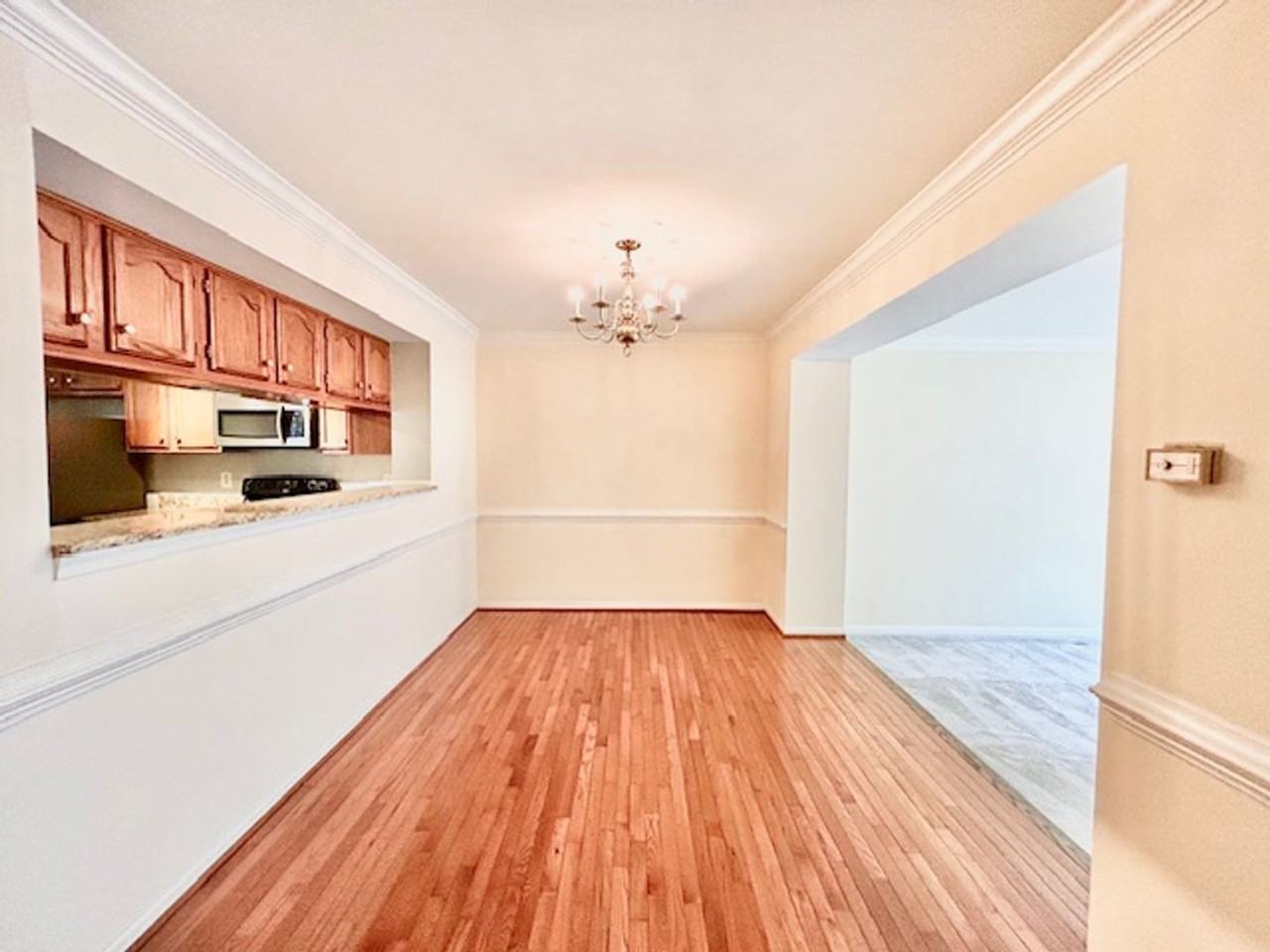 7503 Westmore Dr - Photo 4 of 38