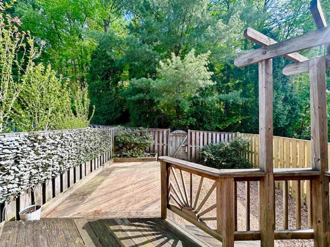 7503 Westmore Dr - Photo 7 of 38