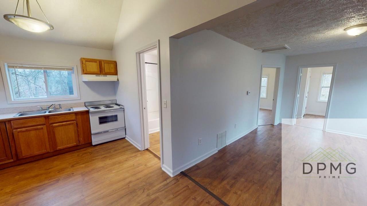 2814 Vermont St - Photo 2 of 14