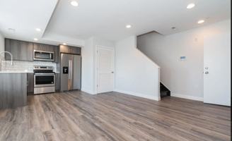 featured image of 1261 N Newkirk St