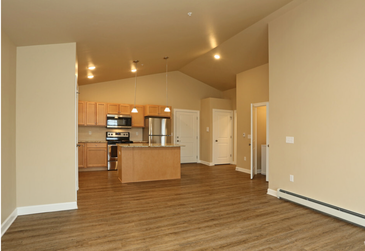 Rock Creek Apartments - Photo 3 of 12