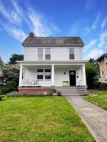 featured image of 2806 Hawthorne Ave