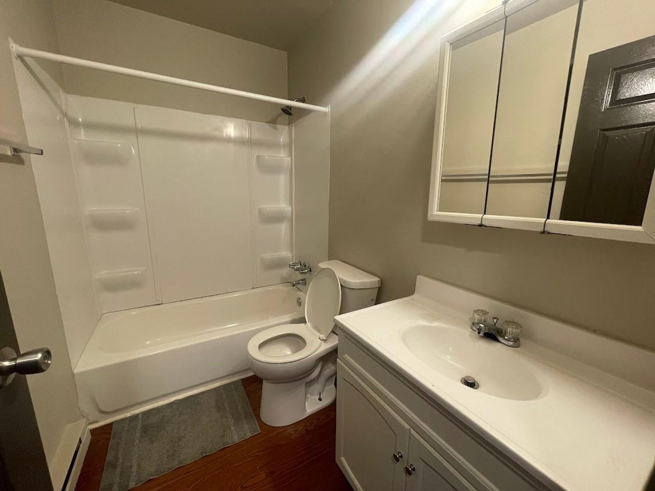 Two Bedrooms in South Toledo - Photo 2 of 13