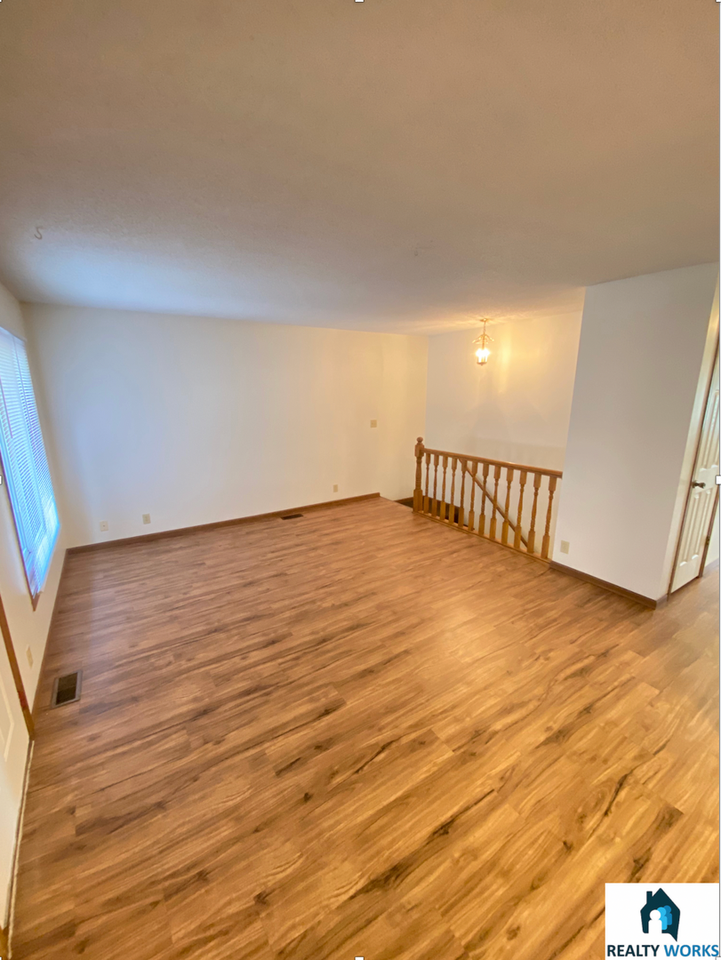 5624-5626 S 38th St - Photo 2 of 22