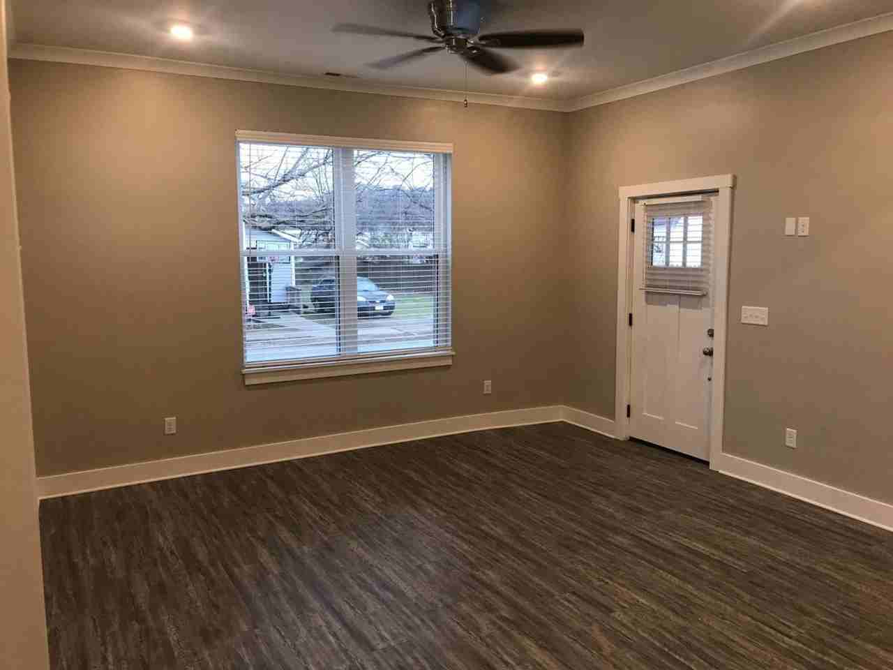 909 S Kelley St - Photo 6 of 22