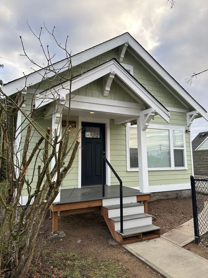 1117 S Grant Ave
