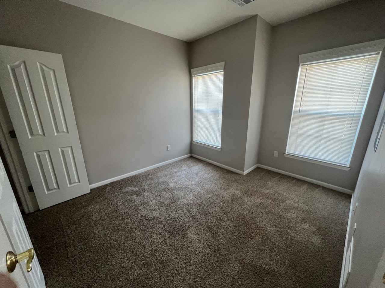 1126 Bertrand St #1 - Photo 3 of 8