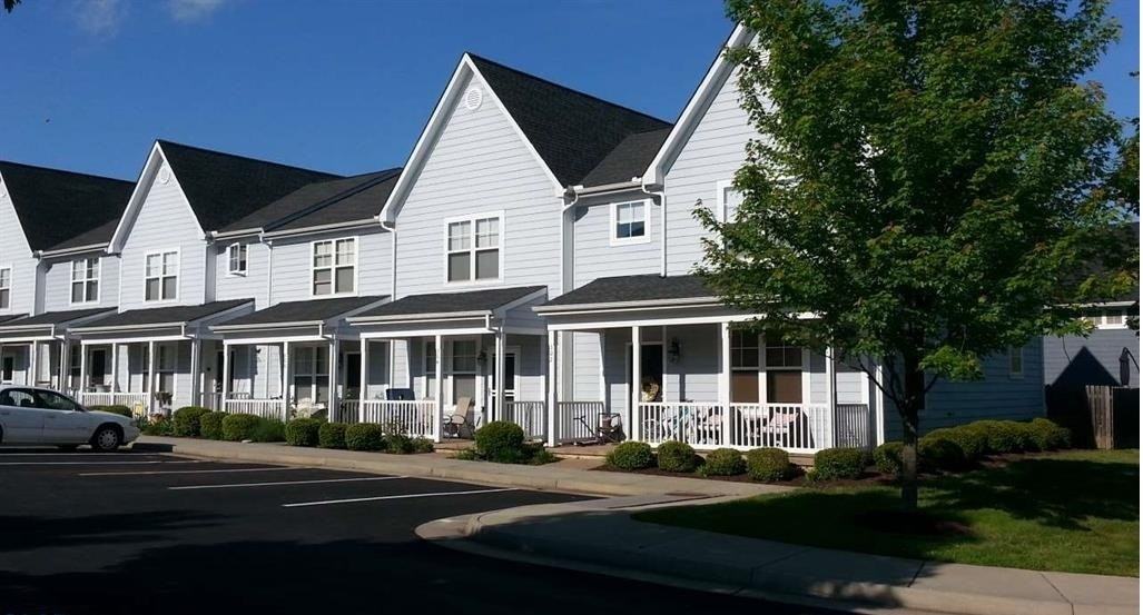 306 Marquette Ct - Photo 4 of 39