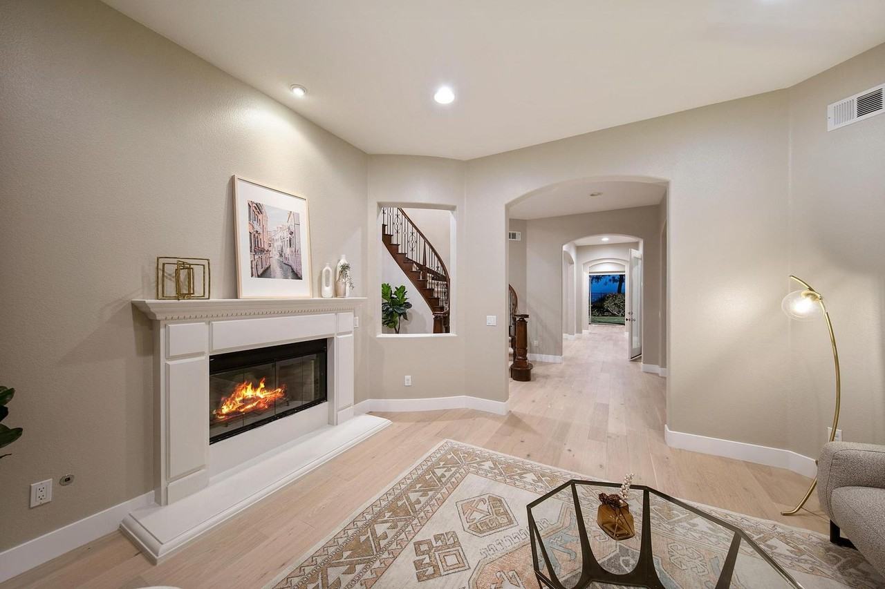 687 Lynwood Dr - Photo 7 of 41