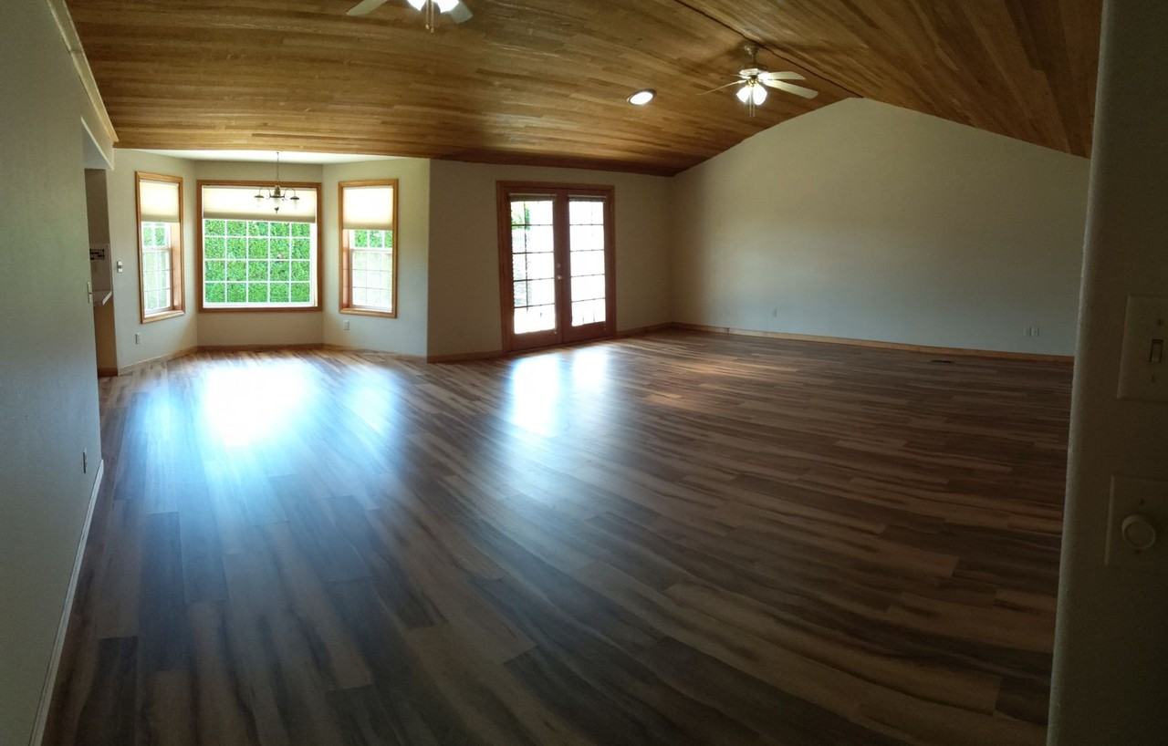 2022 16th Ave Se - Photo 4 of 7