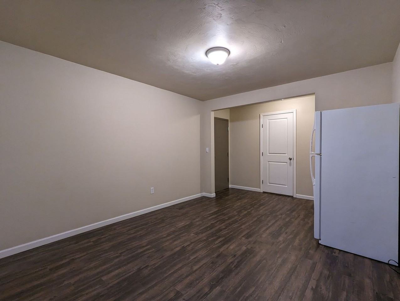 307 Main St #4 - Photo 3 of 11