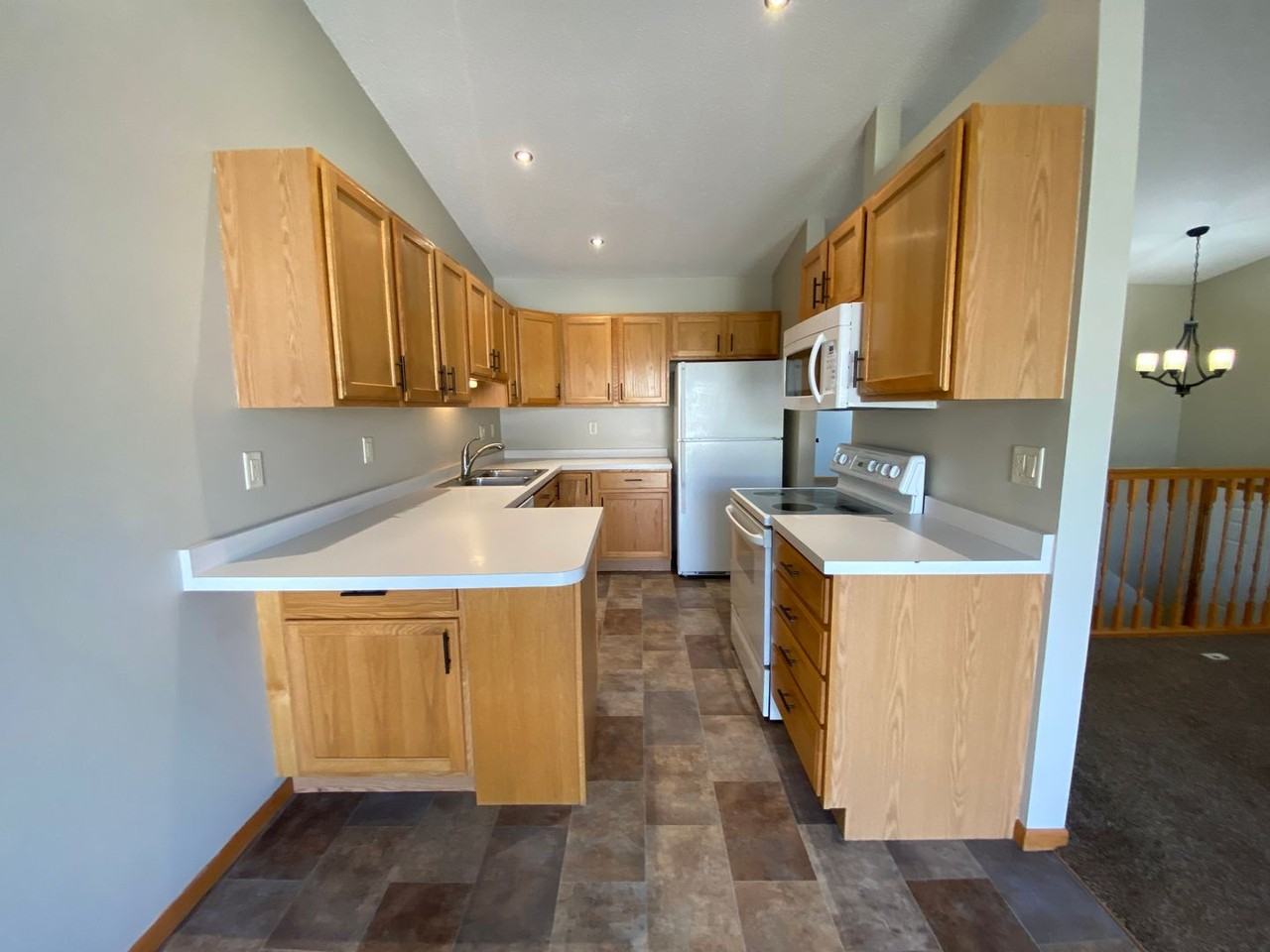 2917 Wheatland Dr S - Photo 3 of 36