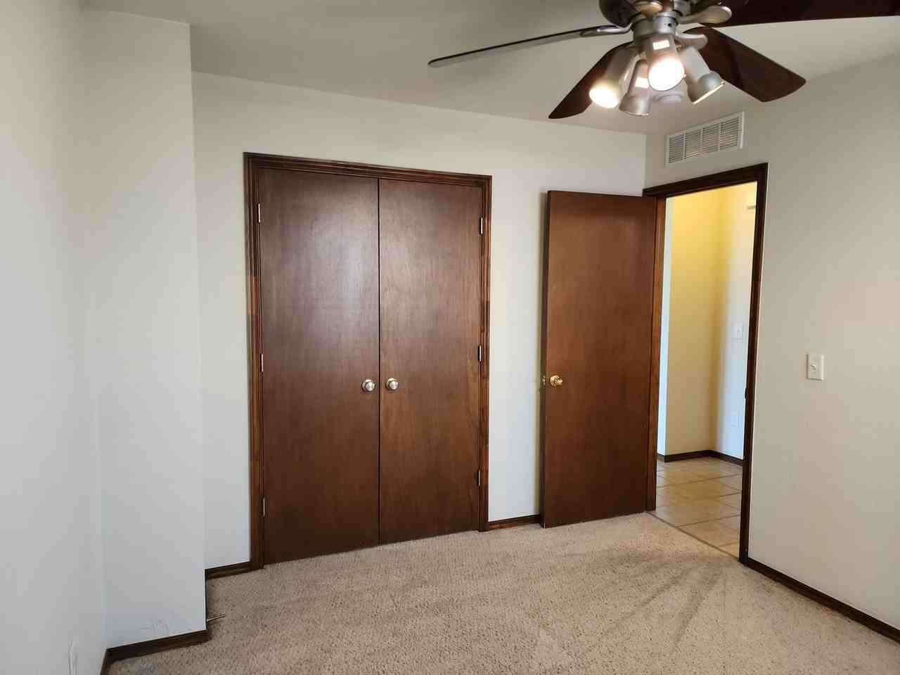 2416 Arbor Dr - Photo 3 of 17