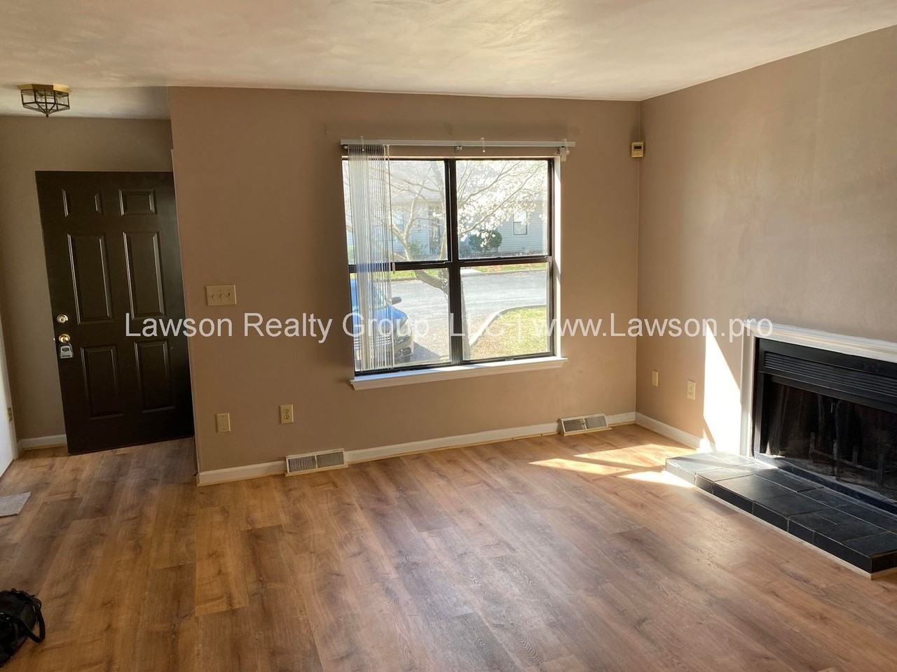 7192 Wild Cherry Ct - Photo 3 of 30