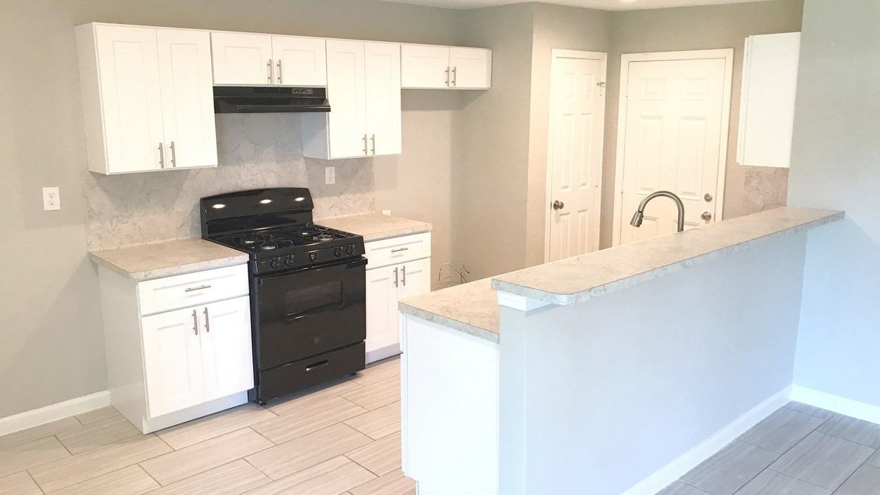 205 Grantham Rd - Photo 5 of 28