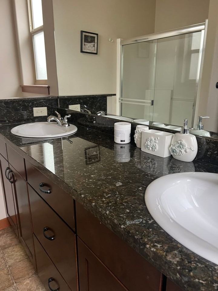 5691 Meadow View Ct - Photo 5 of 12