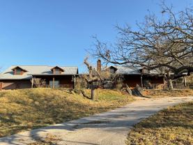 103 Beach Dr - Photo 1 of 1