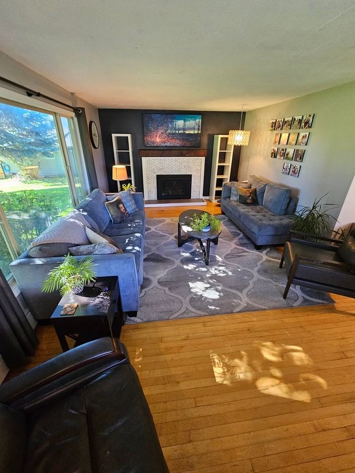 2219 36th Ave - Photo 3 of 18