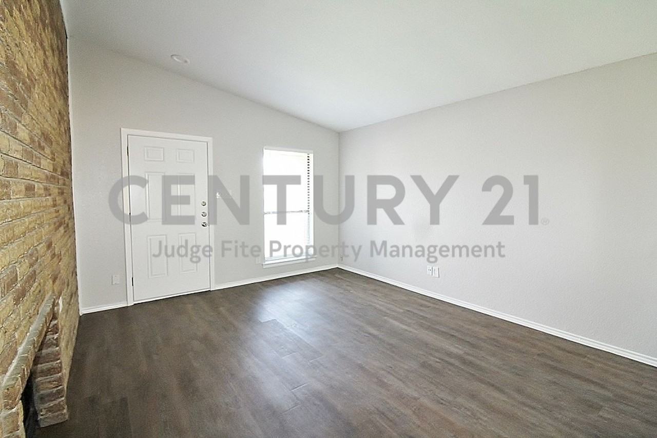 6622 S Creek Dr - Photo 3 of 11