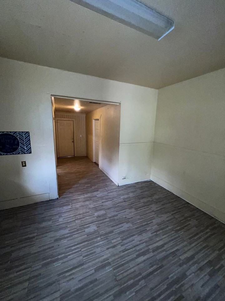 2549 Quinton St - Photo 5 of 11