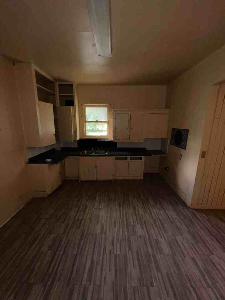 2549 Quinton St - Photo 6 of 11