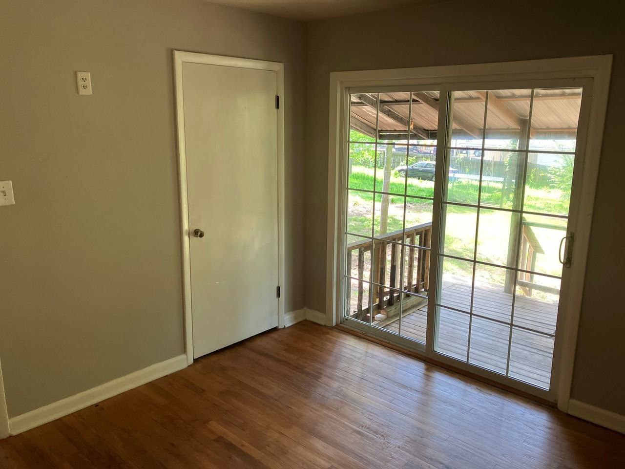 1003 W Saint Louis St - Photo 4 of 7