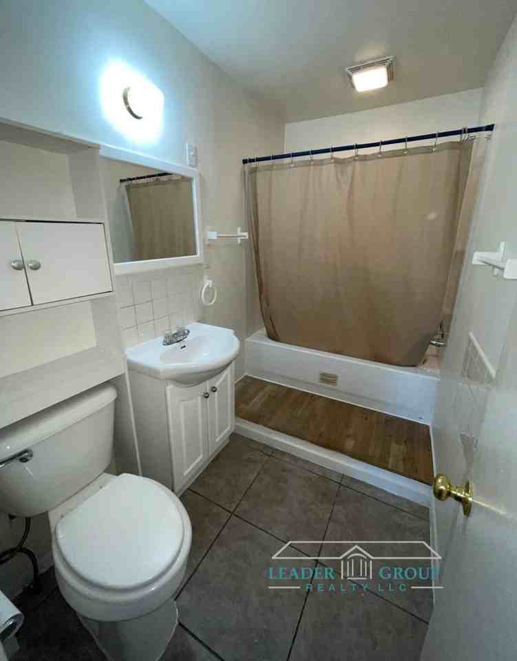 420 S 7th St - Photo 3 of 10
