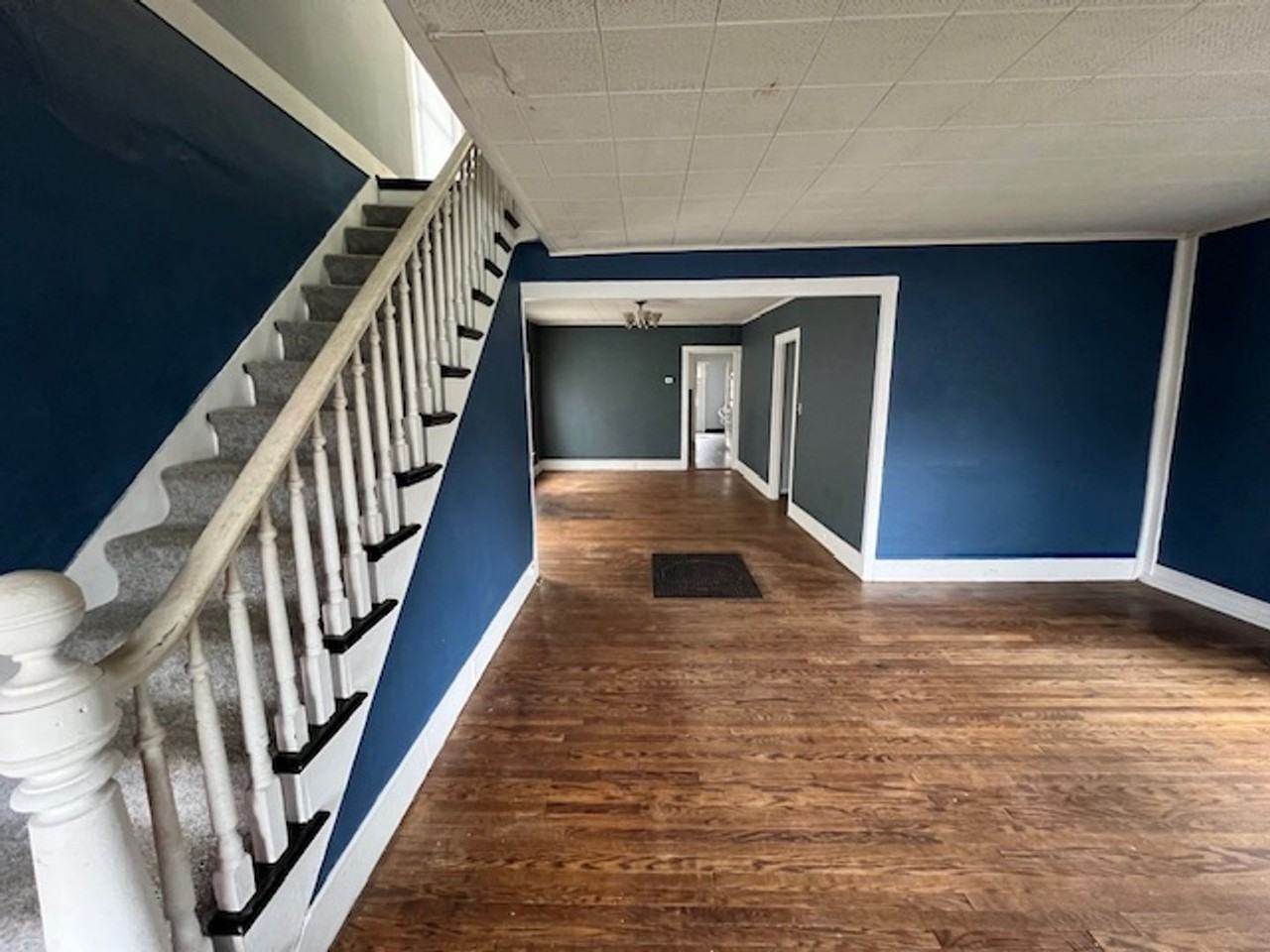 1215 W Henley St - Photo 2 of 19