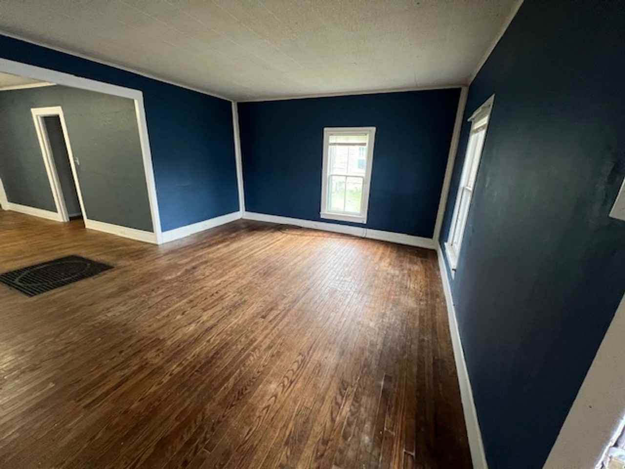 1215 W Henley St - Photo 3 of 19