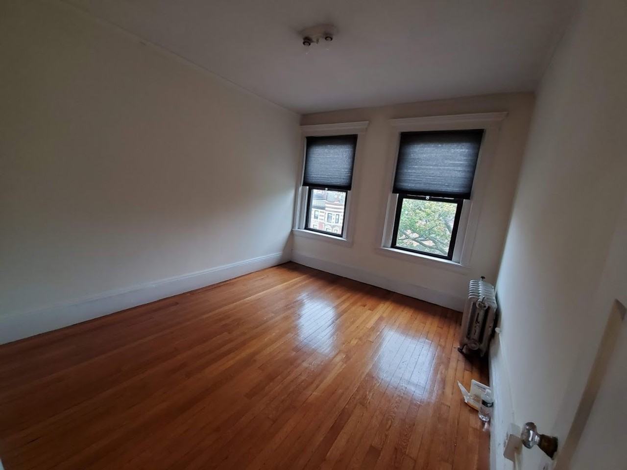 442 Park Dr - Photo 4 of 6