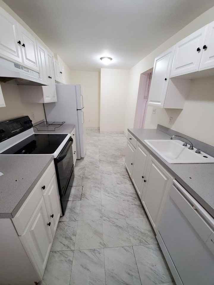 442 Park Dr - Photo 5 of 6