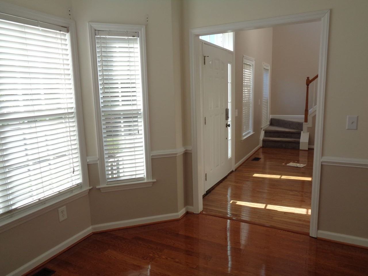 4600 Laurel Run Dr - Photo 3 of 24