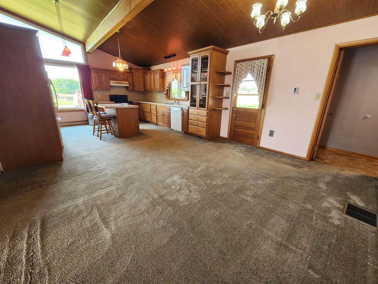 4787 Lincoln Way W - Photo 3 of 30