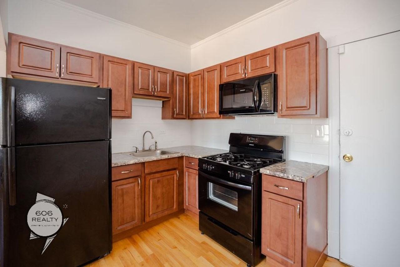 2206 S 57th Ave #03 - Photo 3 of 20