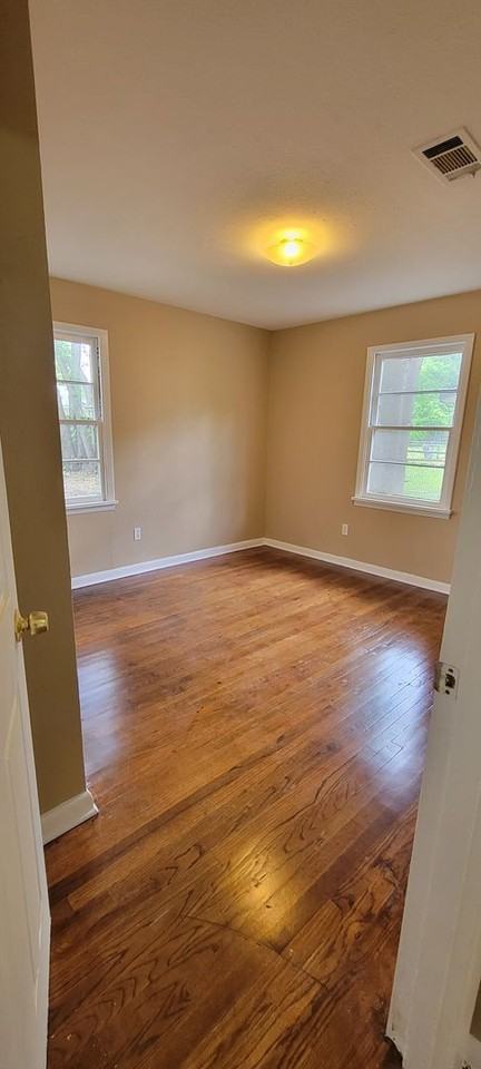 1850 Doris St - Photo 5 of 9