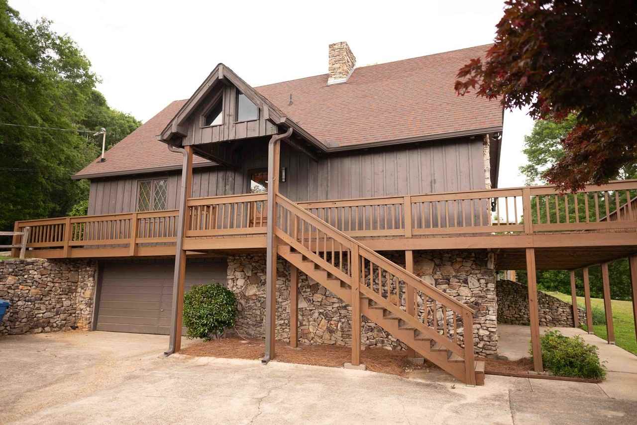 418 Riverton Dr - Photo 2 of 18