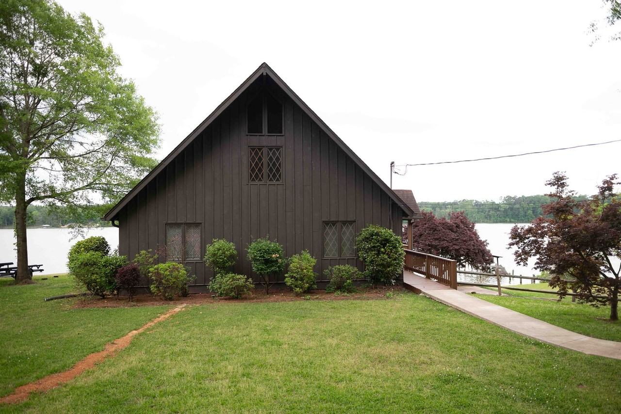 418 Riverton Dr - Photo 3 of 18