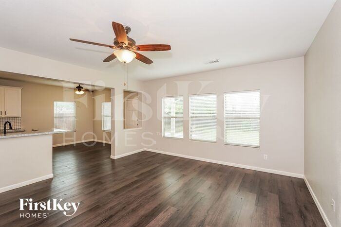 8057 Plateau Dr - Photo 3 of 16