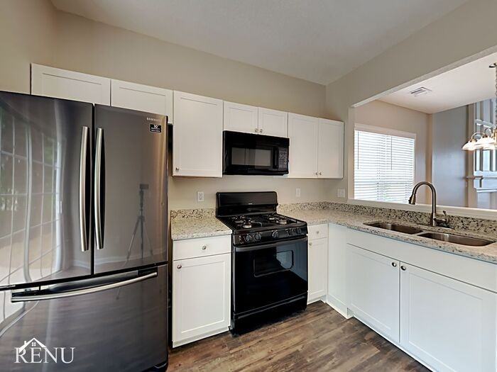 1621 Heyford Cir Nw - Photo 2 of 20