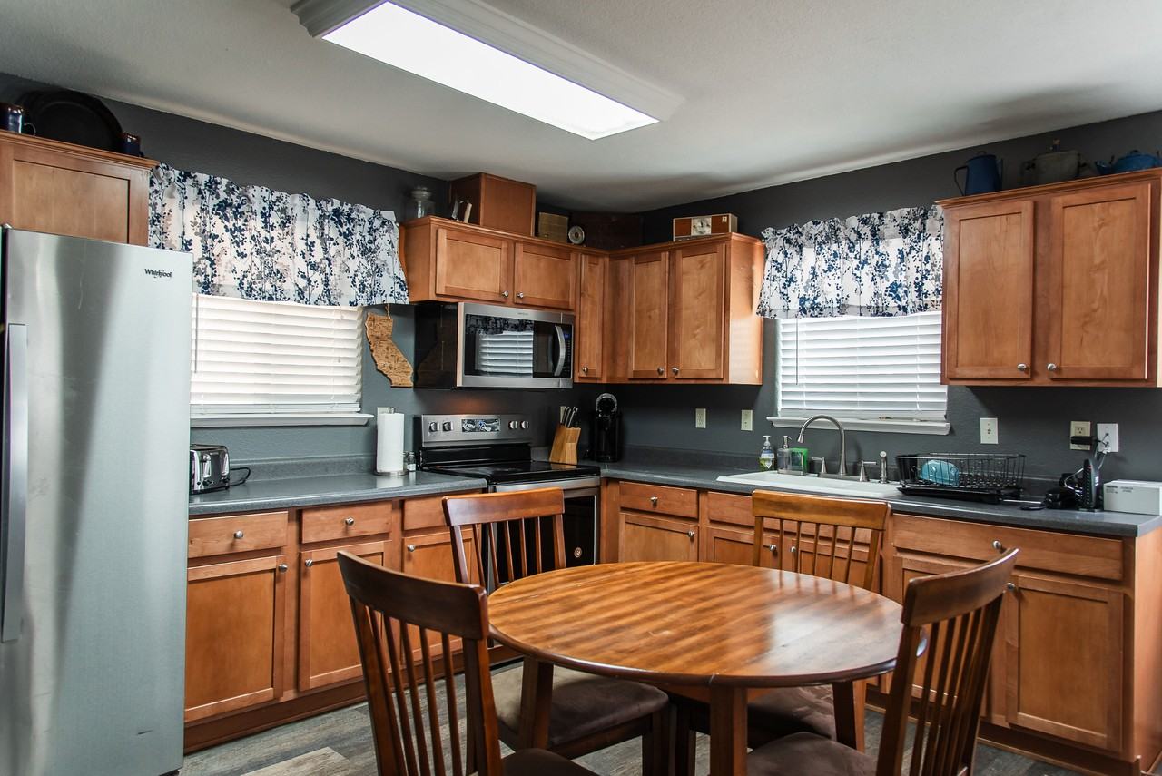 5845 W Whitlock Rd #NA - Photo 3 of 11