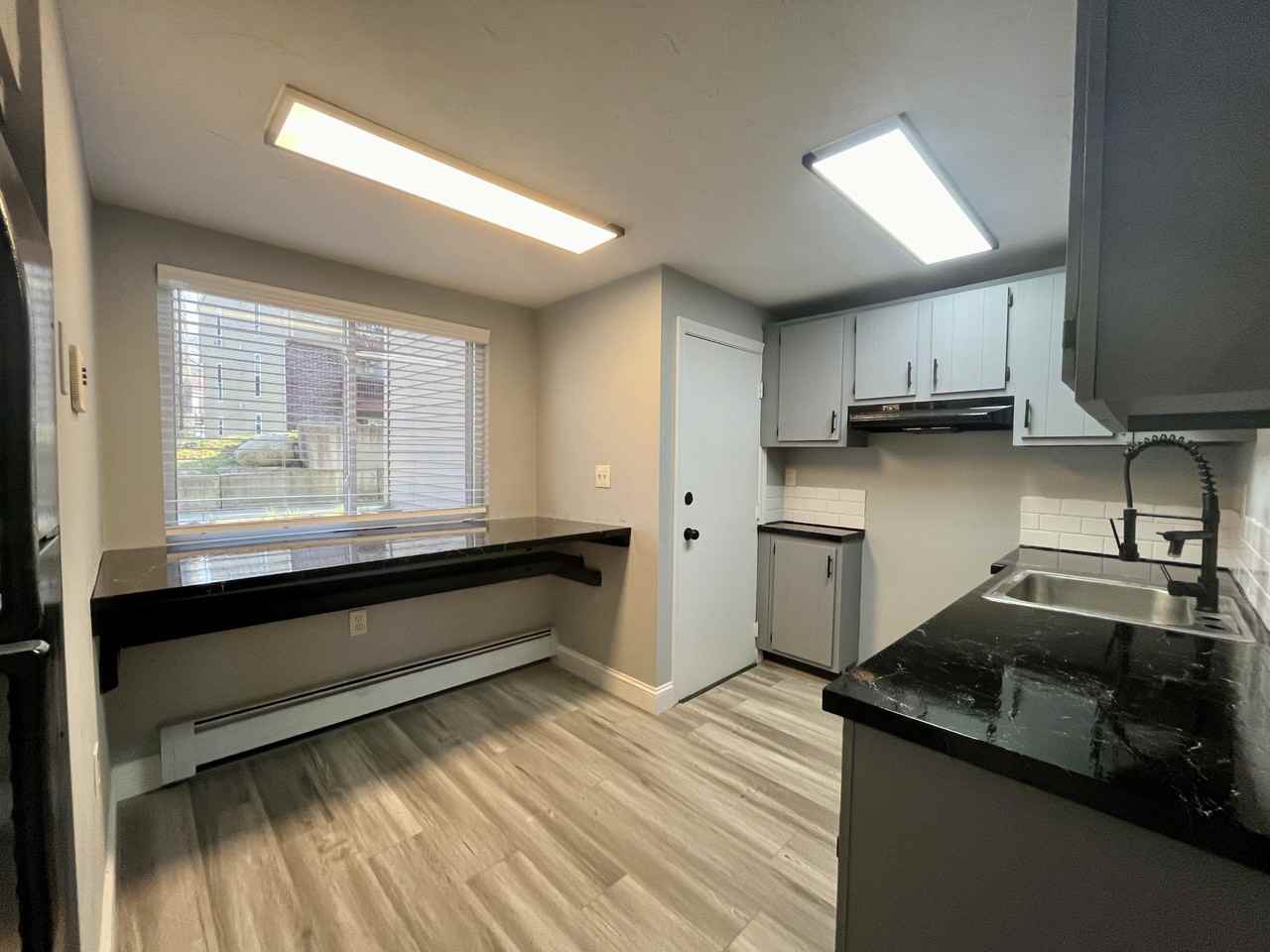 8 Tideview Path #14 - Photo 2 of 13