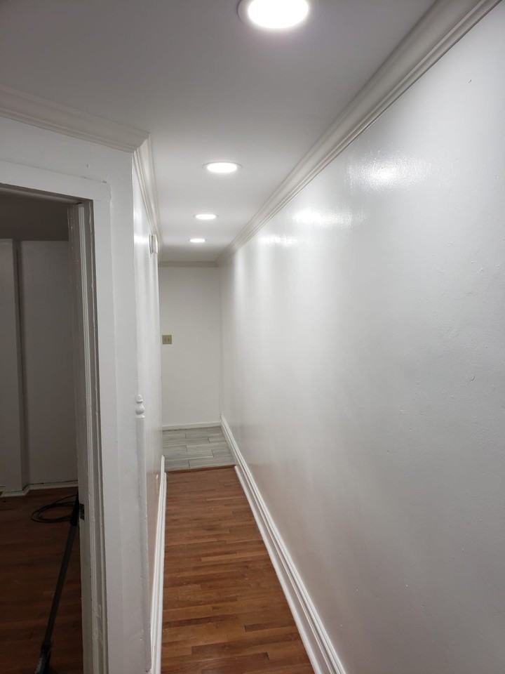 1118 W Hamilton St #3rdFL - Photo 2 of 11