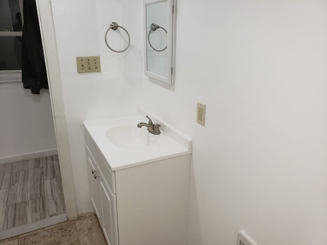 1118 W Hamilton St #3rdFL - Photo 3 of 11