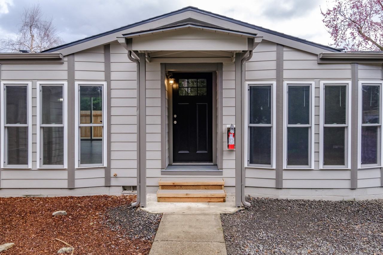 2670 Sunmeadow Ct Ne #NA - Photo 2 of 17