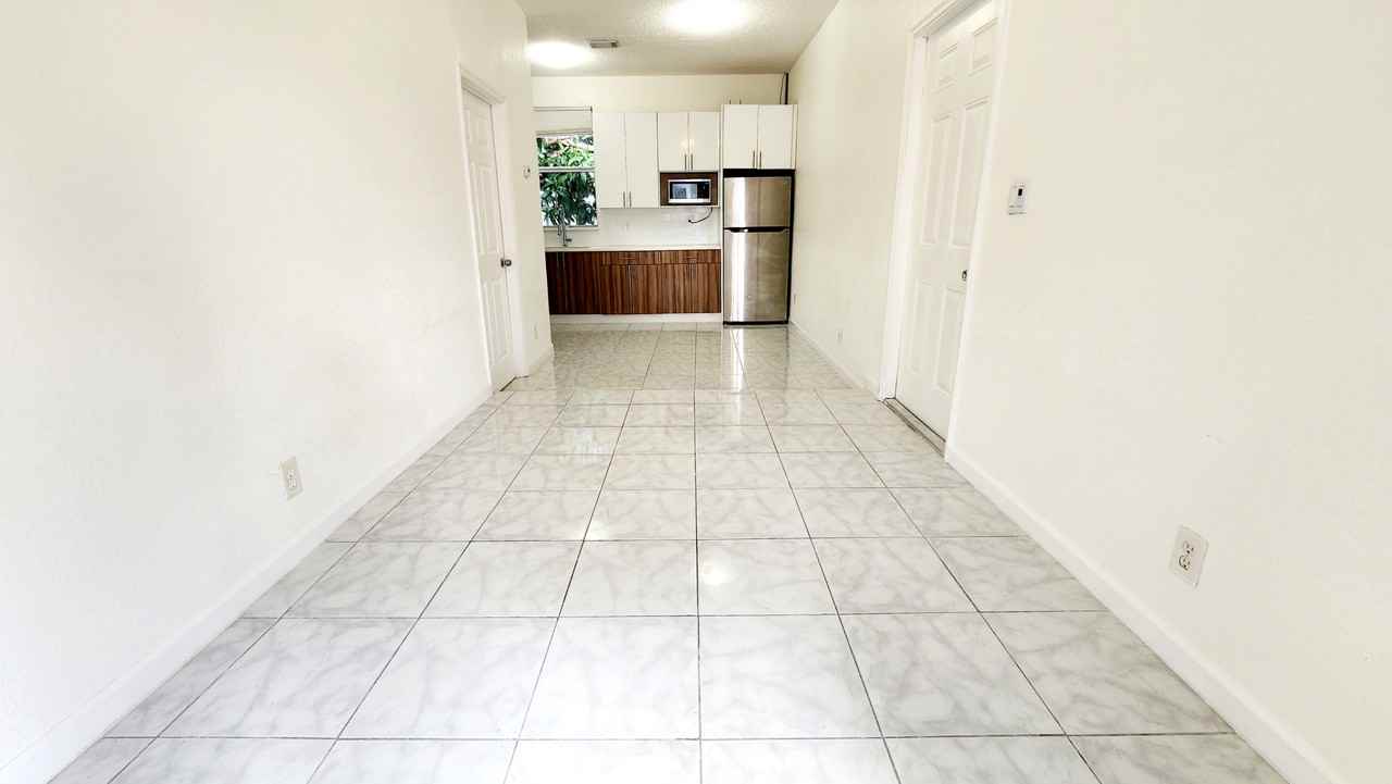 421 W Evanston Cir #NA - Photo 6 of 27