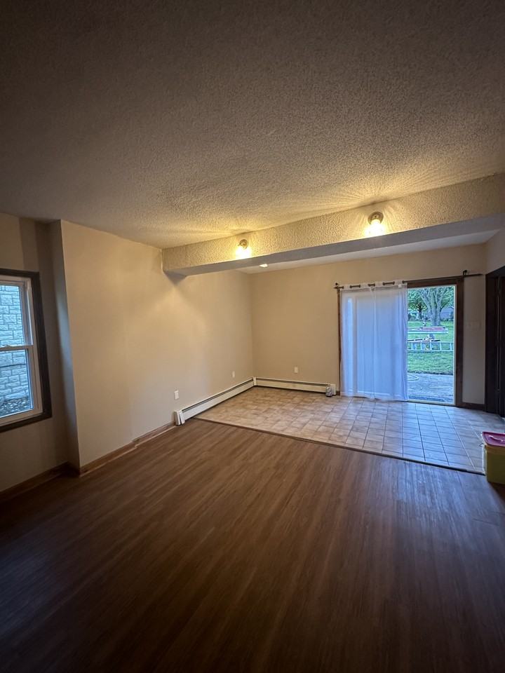 1934 Hayselton Dr #NA - Photo 3 of 17